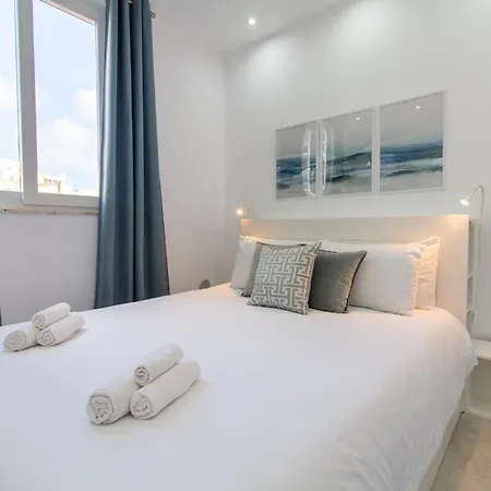 Sandstone 19 Apartment